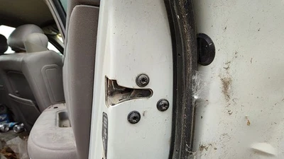 1997-05 Buick Park Ave Passenger Right Rear Door Latch With Rods/cables Oem Back - Изображение 1 из 2