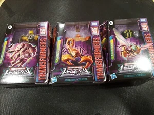Lot 3 NEW Hasbro Transformers Generations Legacy Deluxe Class Takara Tomy - Picture 1 of 7
