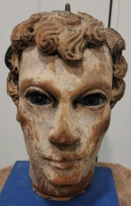 Antiguo busto de madera tallada Santos del siglo XIX ojos de vidrio policromado yeso pintado - Imagen 1 de 19