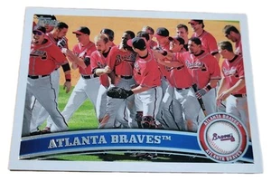 2011 Topps #319 Atlanta Braves Team Baseball Card (N0 - Picture 1 of 2