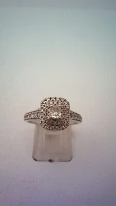 Hallmarked Platinum & 0.78 ct of Round & Emerald Cut Diamond Ring Size Q. - Picture 1 of 5