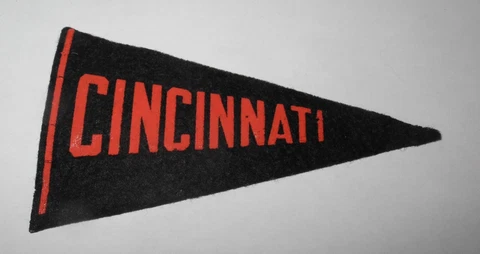 1936 BF3 NCAA Football University Cincinnati Bearcats Pin Souvenir Mini Pennant Cover