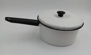 BLACK & WHITE VTG Enamel 2QT SAUCEPAN & Lid Mid Century Kitchen Cookware - Picture 1 of 10