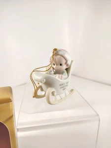 Precious Moments 1988 Baby’s First Christmas Bear Schlitten Ornament Enesco 115282 - Bild 1 von 9