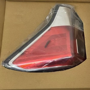 Genuine Subaru Forester Driver Side Right Tail Light OS Offside Brake Lamp Rear - Picture 1 of 10