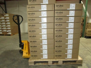 R8N87A - Commutateur HPE Aruba 6000 24G Classe4 POE 4SFP 370W - Neuf scellé - Photo 1/2