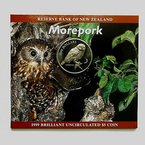New Zealand -1999 - Uncirculated 5 Dollars Coin- Morepork Owl - Picture 1 of 2