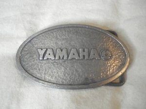 Hebilla de cinturón de motocicletas Yamaha vintage, 3,5" x 2,25", latón, ¡gran forma! - Imagen 1 de 2