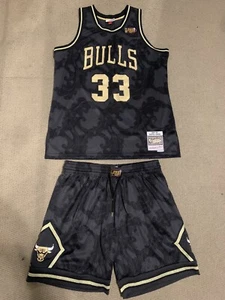 Camiseta deportiva Mitchell & Ness Chicago Bulls 97-98 Scottie Pippen Gold Toile Swingman XL - Imagen 1 de 3
