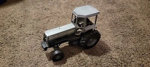 Vintage Scale Models White 2-135 Field Boss 1/16 Tractor READ - Picture 1 of 16