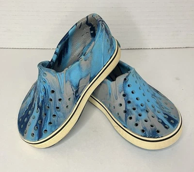 Sapato aquático unissex multicolorido azul infantil Native Jefferson tamanho C6 - Imagem 1 de 4