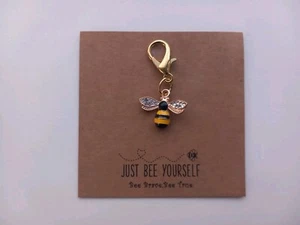 "SOLO ABEJA TÚ MISMO" COLGANTE ENCANTO ABEJA LLAVERO POSITIVIDAD ESTÍMULO NUEVO REGALO - Imagen 1 de 1