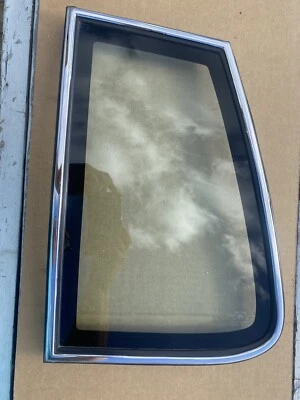 1981-88 Oldsmobile Cutlass Quarter Glass Window Drivers Side Vinyl Top - Image 1 of 4