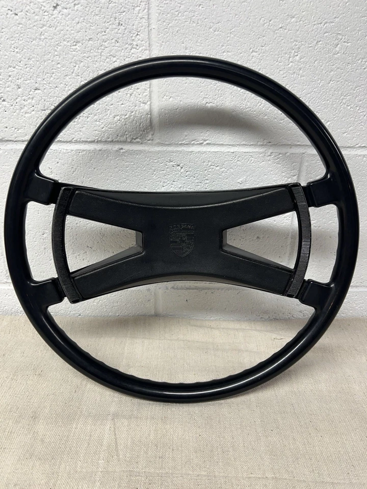 Volante Porsche 914 usado con botón de bocina OEM fecha 1974 buen estado Foto 1 de 4