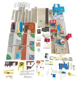 Vintage Micro Machines Spielsets Konvolut Teile Schienen unvollständig keine Autos - Bild 1 von 11