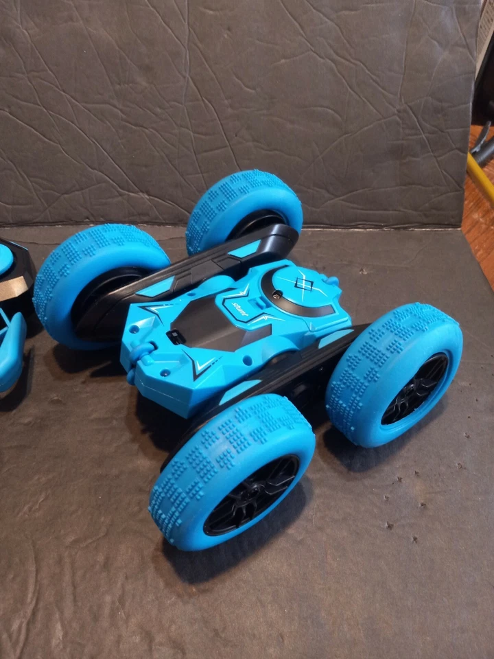 RC Car Stunt Drift Deformation Buggy Car Rock Crawler 360Degree Flip Car Toy - Image 1 of 4