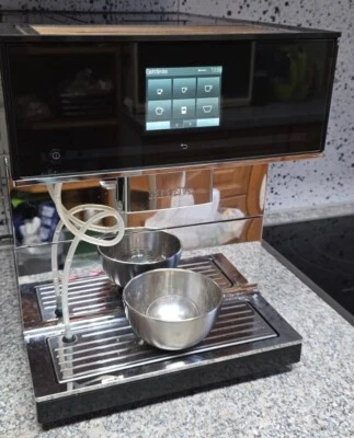 Miele CM 7500 Kaffeevollautomat , Schwarz 13.956 Bezüge Vollfunktionsfähig  - Bild 1 von 4