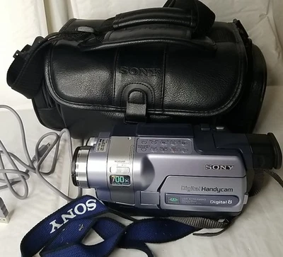 Sony DCR-TRV350 Handycam W/battery Memory Card Digital8/Hi8/Video8 W Bag - Image 1 of 4