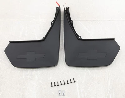 NUEVO OEM GM Juego de protectores contra salpicaduras moldeados traseros 22922768 Chevrolet Suburban 2015-2020 Foto 1 de 4