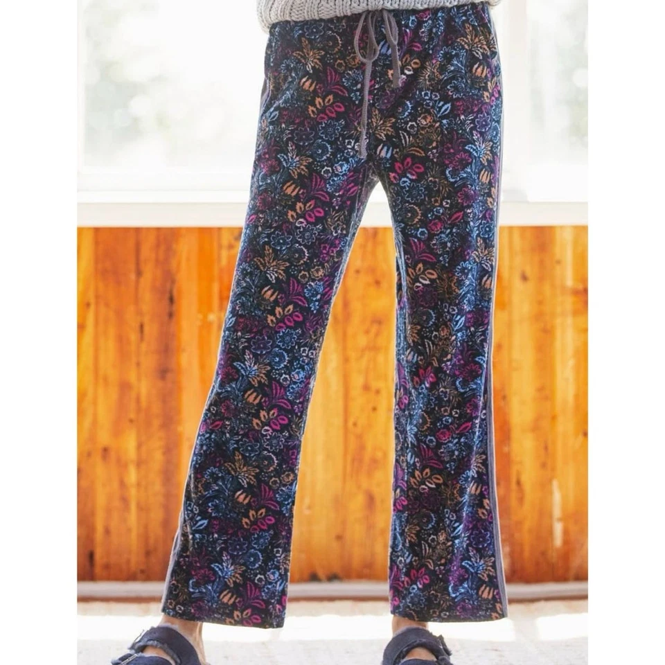 Pantalón deportivo Daily Practice by Anthropologie floral azul terciopelo talla pequeña Foto 1 de 4