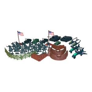Posten 41 Stck. Vintage Plastik Militär Panzer, Jets, Soldaten, Jeep Hubschrauber Hongkong - Bild 1 von 7