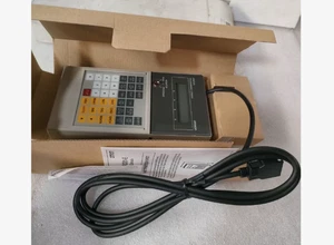 New In Box Omron CQM1H-PRO01-E Handleheld PROGRAMMING CONSOLE UNIT - Picture 1 of 4