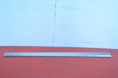 03-09 MERCEDES-BENZ W211 E500 MOLDURA PUERTA EXTERIOR DELANTERA DERECHA OEM Foto 1 de 4