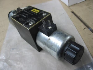 NEU Parker D3W20DNJW4 DIR CTRL VENTIL OFFEN CTR 4/2 24VDC 3000PSI P9838 - Bild 1 von 2