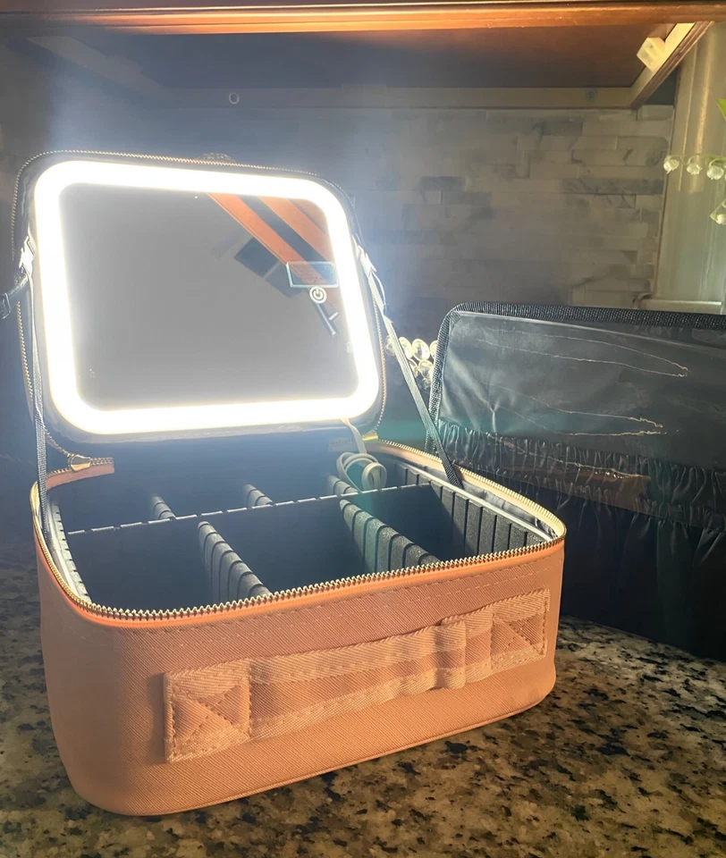 Estuche de Maquillaje GlowandGo --Bolsa de Viaje Estuche de Cosméticos con Luces LED y Espejo- Foto 1 de 4