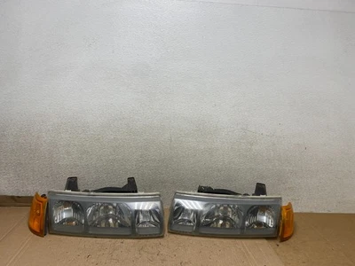 Juego de faros laterales izquierdo+derecho Saturn Vue 2002 2003 2004 OEM U9572 DW Foto 1 de 4