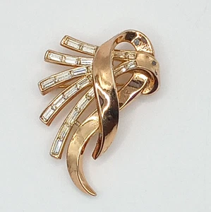 Alfred Philippe Trifari Gold Tone Clear Rhinestone Baguettes Brooch Modernist - Picture 1 of 8