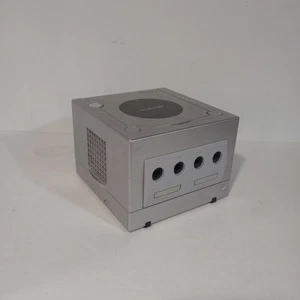 Nintendo GameCube DOL-101 Silver System Console Only For Parts Or Repairs - Picture 1 of 6