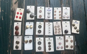 La Mode Novità Bottoni Su Carte Nuovi Artigianato Cucito Varie Vintage Grande lotto di 18 - Foto 1 di 8