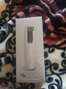Blackhead Remover - Picture 1 of 1
