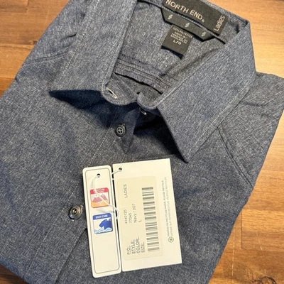 Top de manga larga con botones que absorbe la humedad North End para dama, azul grande Foto 1 de 4