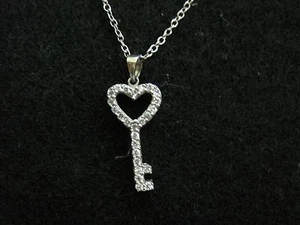 Llave cúbica de circonio de plata esterlina 925 en cadena de plata esterlina de 18 - Imagen 1 de 6