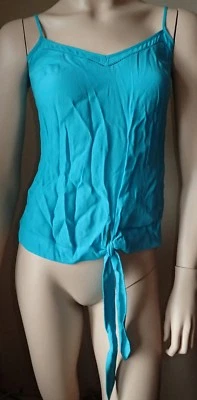 Top camisola Bebe verde con corbata delantera XXS - NUEVO CON ETIQUETAS Foto 1 de 3