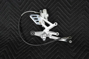 APRILIA TUONO 1000R V4 1100 V4R RIGHT FRONT FOOT REST PEG STEP 897828 SB21 - Picture 1 of 7