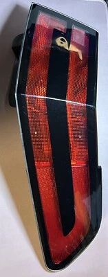 Оригинальный светодиодный задний фонарь в сборе для правостороннего пассажира Chevrolet Volt 2011-2015 годов выпуска - Изображение 1 из 4