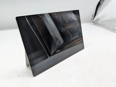 Microsoft Surface Pro 4 i5-6300U 2.50GHz 8GB RAM 256GB SSD 12.3" (TABLET) - Image 1 of 4
