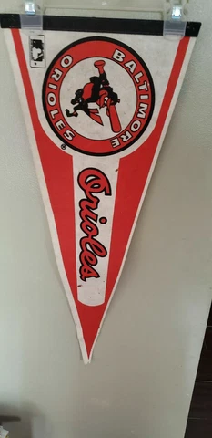 BALTIMORE ORIOLES MLB VINTAGE RETRO PENNANT WITH HOLDER 7/16/21 Cover
