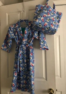 Handmade Child's flannel Robe Size 6 - Snowman Fabric - Image 1 of 4