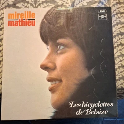 MIREILLE MATHIEU "LES BICYCLETTES DE BELSIZE" VINYL LP 1968 - Image 1 of 4