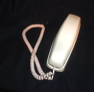 50% ZNIŻKI NA WYPRZEDAŻ DZWONEK SOUTH MODEL N485E BEŻOWY PRZYCISK TELEFONU PRZEWODOWEGO NA ŚCIANĘ / BIURKO - Zdjęcie 1 z 4