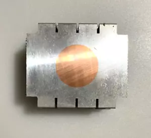 AMD CPU heatsink 3 1/4" x 2 3/4" x 2", no fan plastic bracket and heatsink only! - Afbeelding 1 van 7