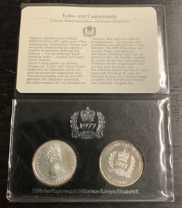 2 Silbermünzen- 25 Crowns- Turks and Caicos Islands- Jubiläum Königin Elizabeth - Bild 1 von 7