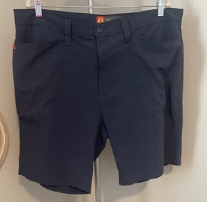 The American Outdoorsman Shorts Mens Gray Cargo Hiking Short Adult Sz 38 - Picture 1 of 12