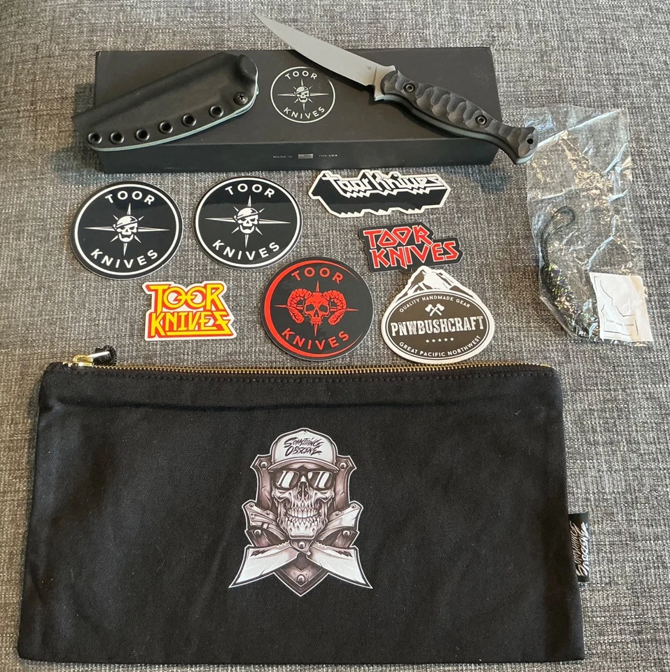 PAQUETE DE VACACIONES CUCHILLOS TOOR REGAL Phantom Grey y extras Foto 1 de 4