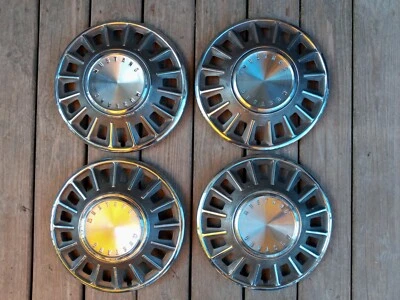 原装 1968 年福特野马 14 英寸轮毂盖 4 件套 — 第 1/4 张图片