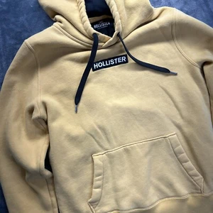 Hollister Sweatshirt Hoodie Mens Sm Embroidered Yellow - Picture 1 of 17